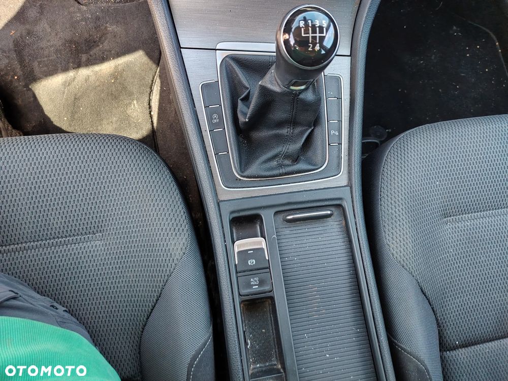 Volkswagen Golf - 20
