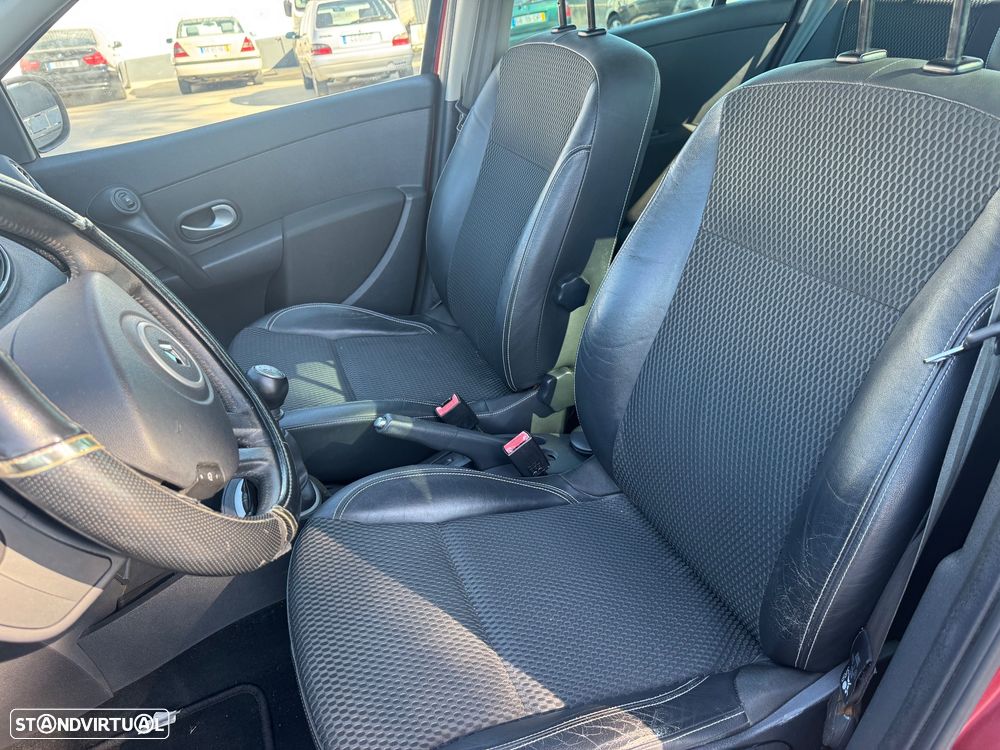 Renault Clio 1.5 dCi Privilège Luxe - 8