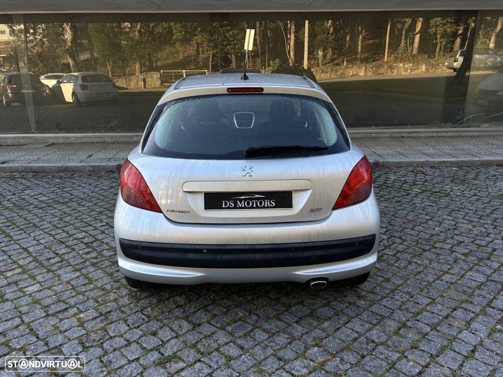 Peugeot 207 - 5