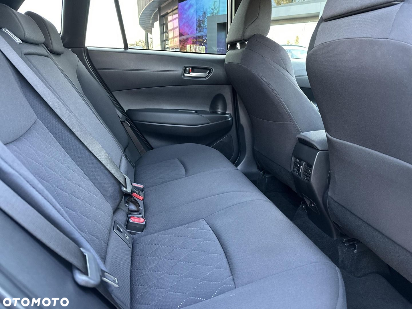 Toyota Corolla Cross 2.0 Hybrid Comfort - 24