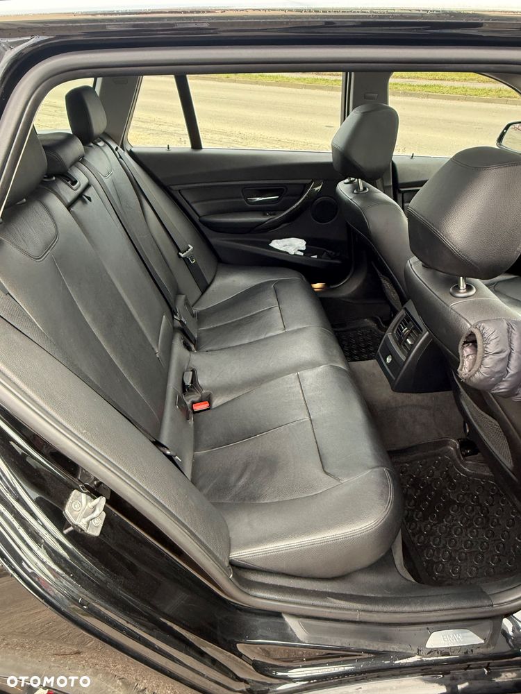 BMW Seria 3 318d Luxury Line - 11