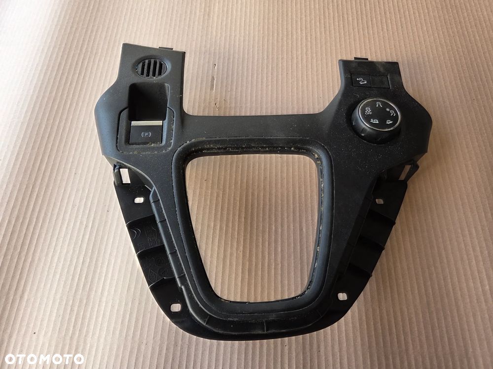 Panel ramka osłona lewarka zmiany biegów Citroen Berlingo IV - 4