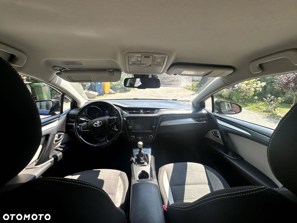Toyota Avensis - 6