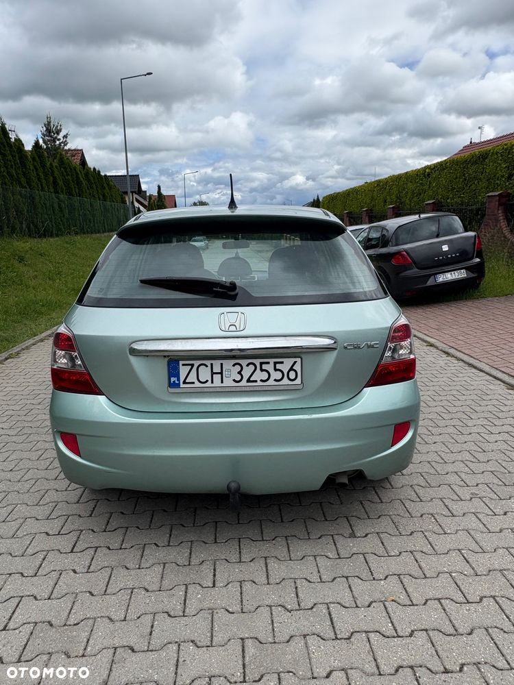 Honda Civic 1.4i - 9