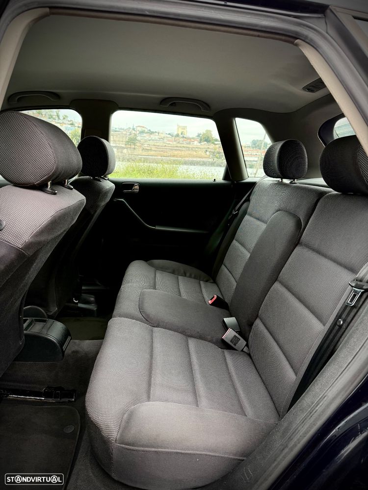 Audi A3 1.6 Ambiente - 17