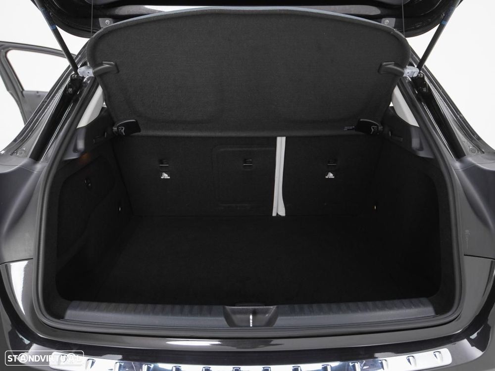 Mercedes-Benz GLA 180 - 12