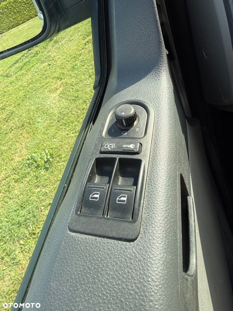 Volkswagen Transporter L2H1 - 2