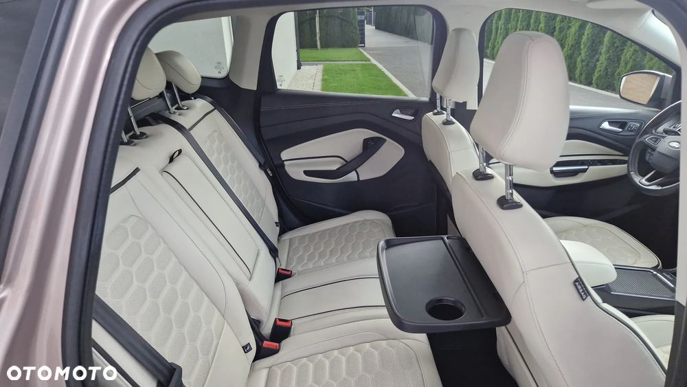 Ford Kuga 1.5 EcoBoost 4x4 Vignale - 12