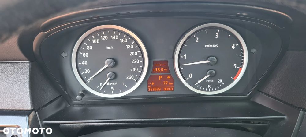 BMW Seria 5 525d - 16