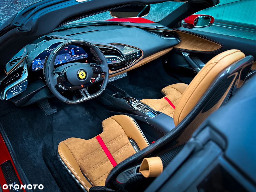 Ferrari SF90 Spider - 25