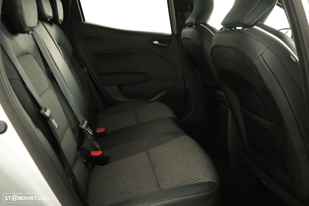 Renault Clio 1.0 TCe Techno Bi-Fuel - 23