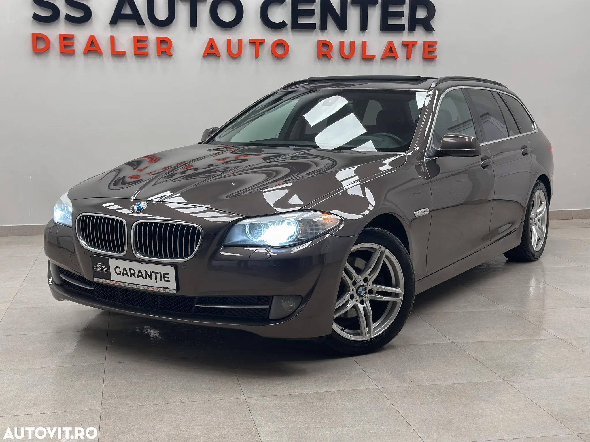 BMW Seria 5 520d Touring - 10