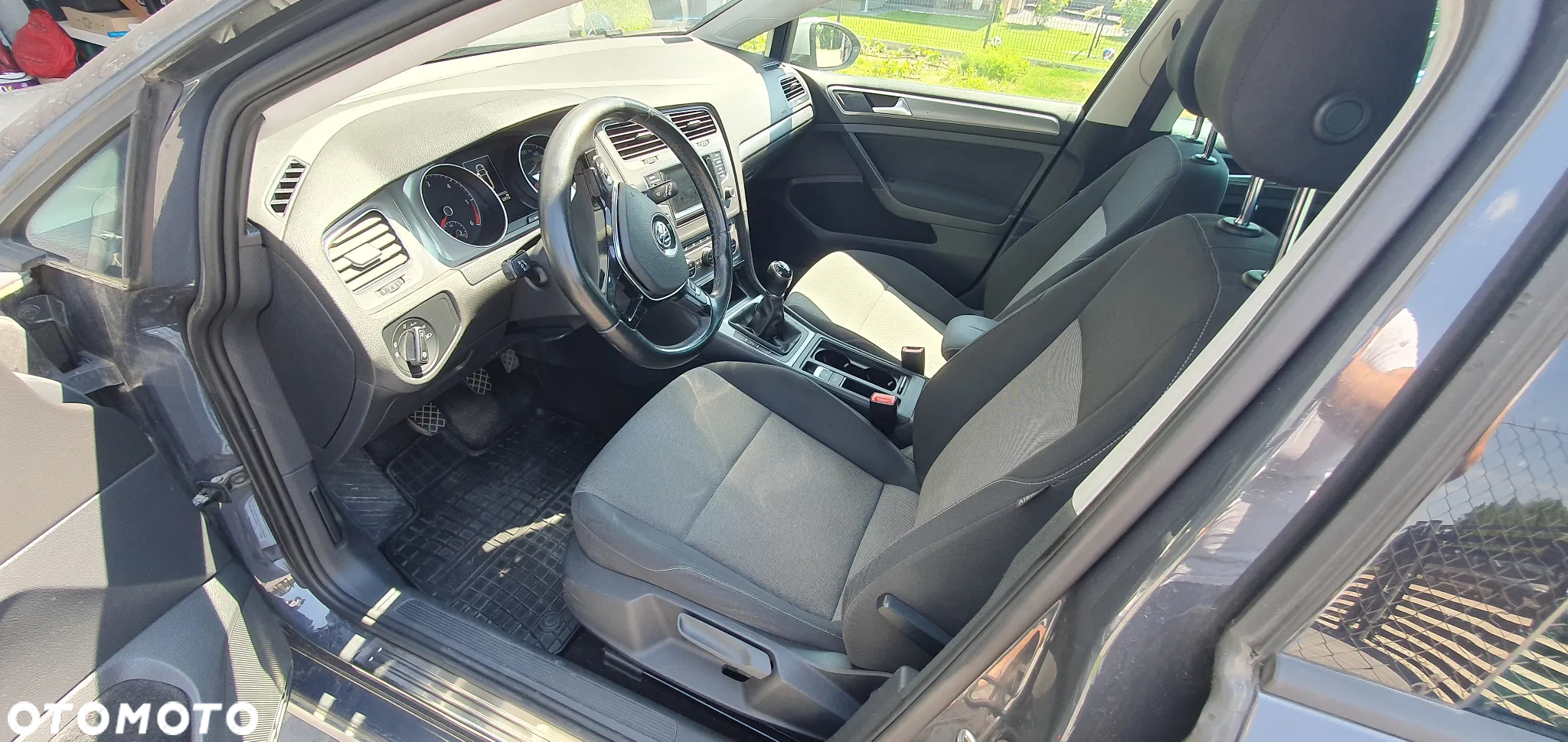 Volkswagen Golf - 9