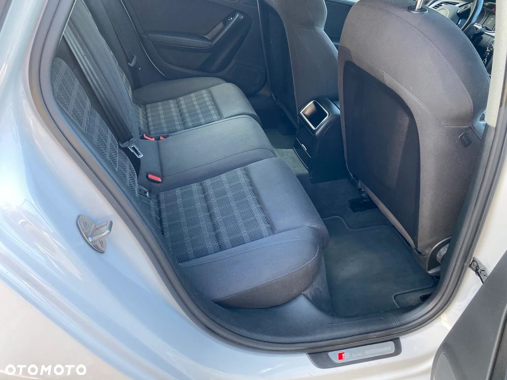 Audi A4 Avant 2.0 TDI DPF clean diesel S line Sportpaket - 13