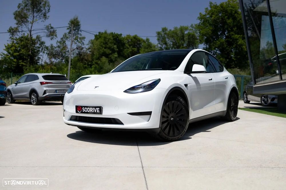 Tesla Model Y Standard - 14