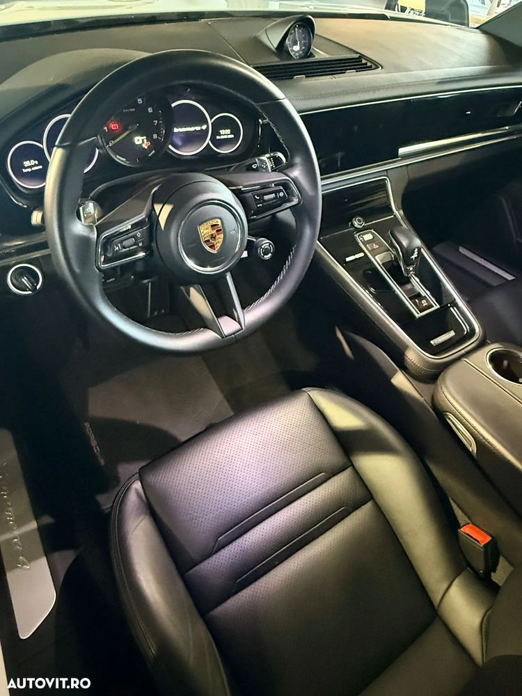 Porsche Panamera 4 E-Hybrid Platinum Edition - 9