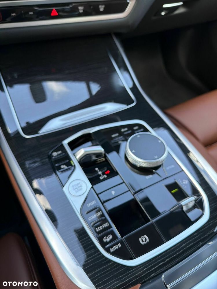 BMW X7 - 18