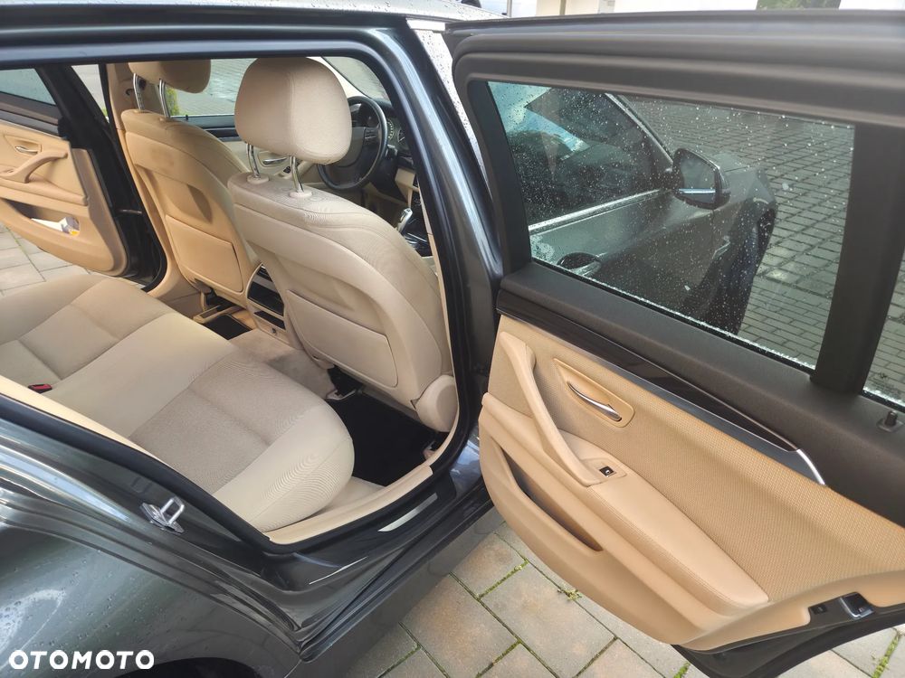 BMW Seria 5 520d - 5