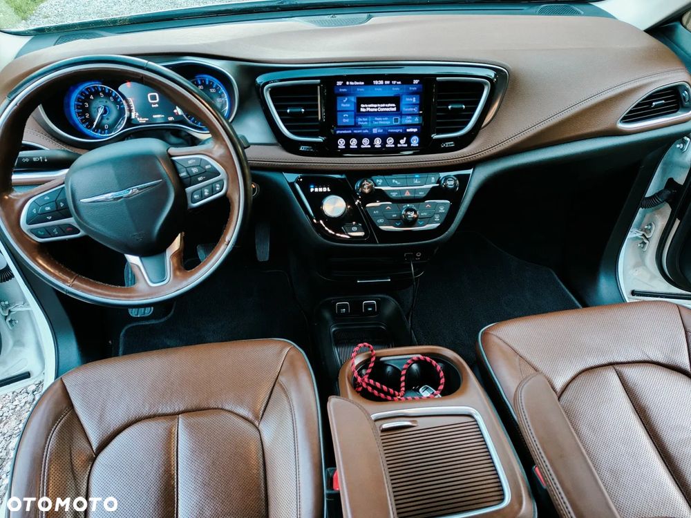 Chrysler Pacifica - 6