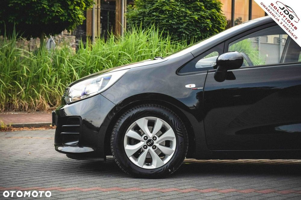 Kia Rio 1.2 Dream Team Edition - 11