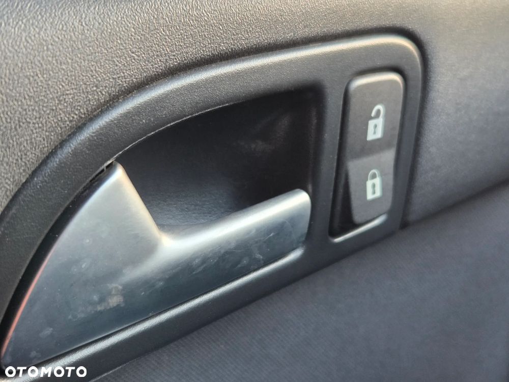 Volvo V50 1.6D DPF DRIVe - 20