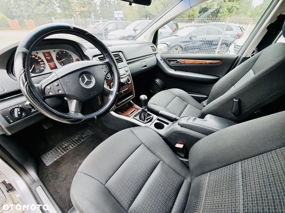 Mercedes-Benz Klasa B 180 BlueEFFICIENCY SPORT EDITION - 15