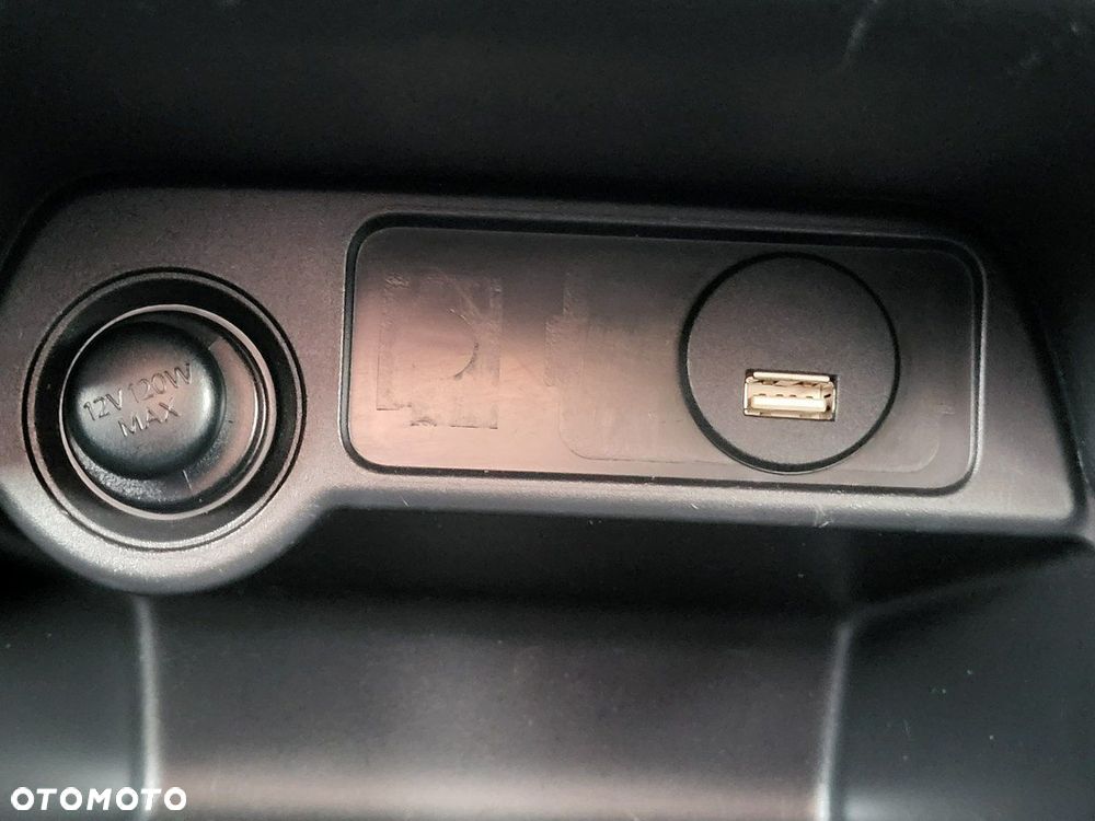 Mitsubishi Outlander - 34