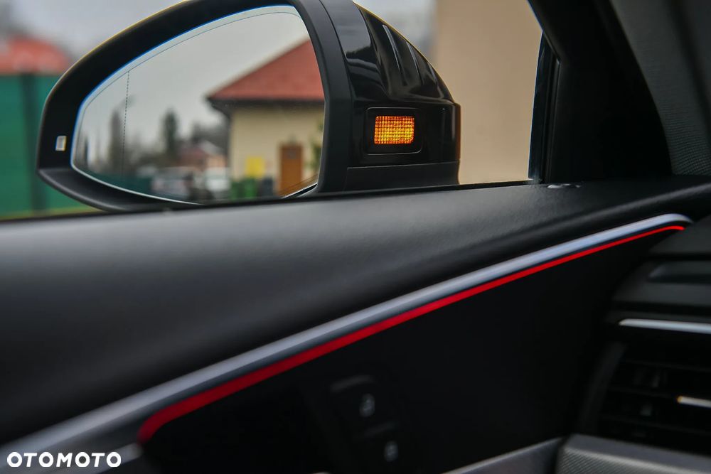 Audi A4 Avant 40 TDI quattro S tronic - 35