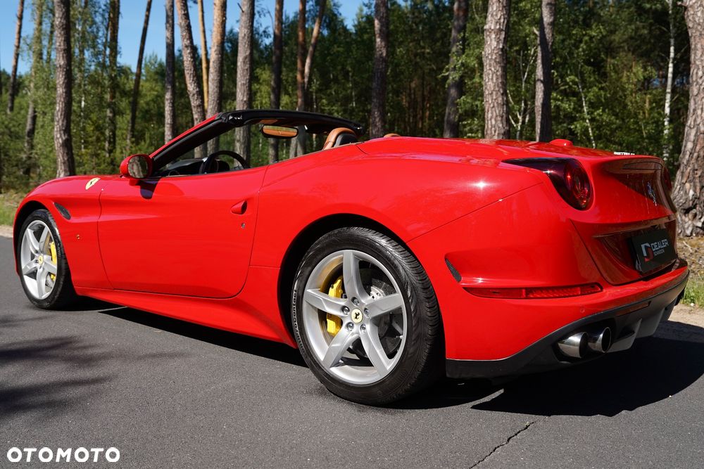 Ferrari California T - 23