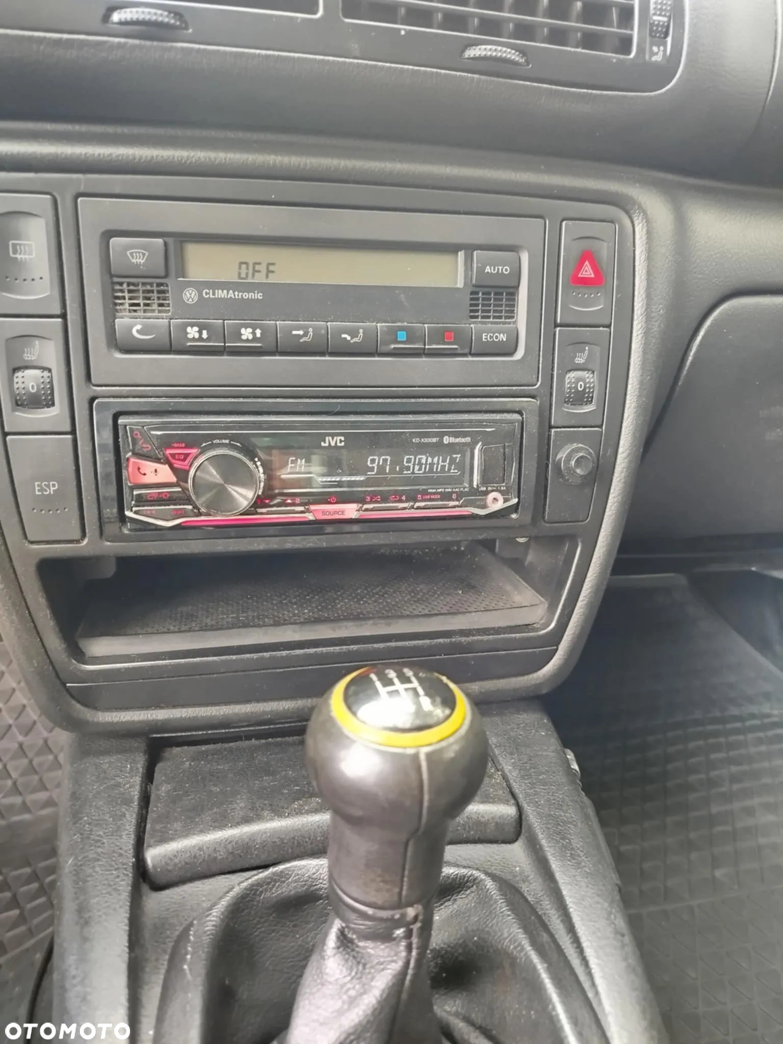 Volkswagen Passat 1.9 TDI Basis - 6