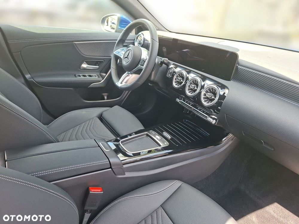 Mercedes-Benz CLA - 18