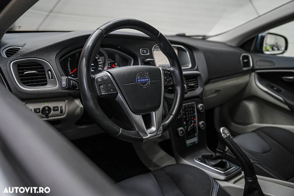 Volvo V40 D2 ECO Basic - 12