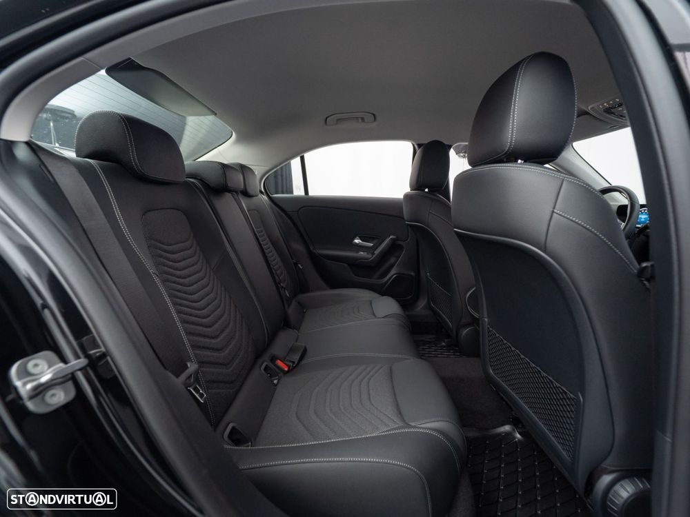 Mercedes-Benz A 250 Limousine e - 37