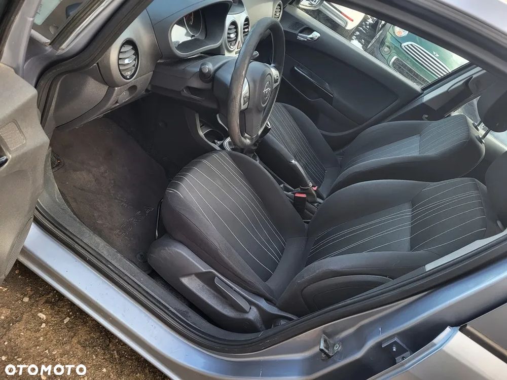 Opel Corsa 1.2 16V Enjoy - 13