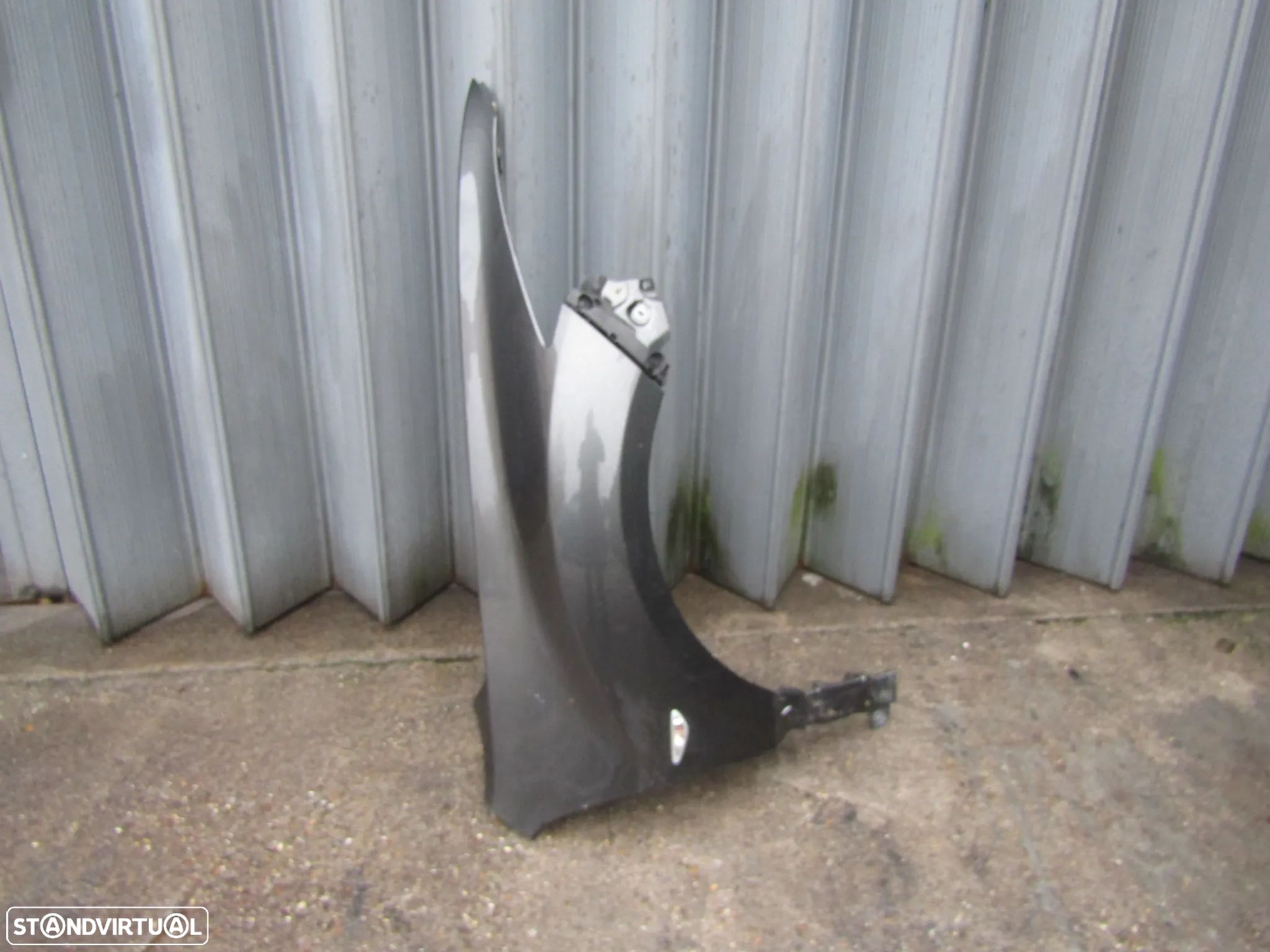 Guarda lamas  Mazda 6 modelo ano 2012 lado direito - 1
