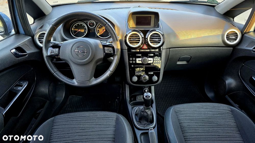 Opel Corsa 1.4 16V Innovation - 16