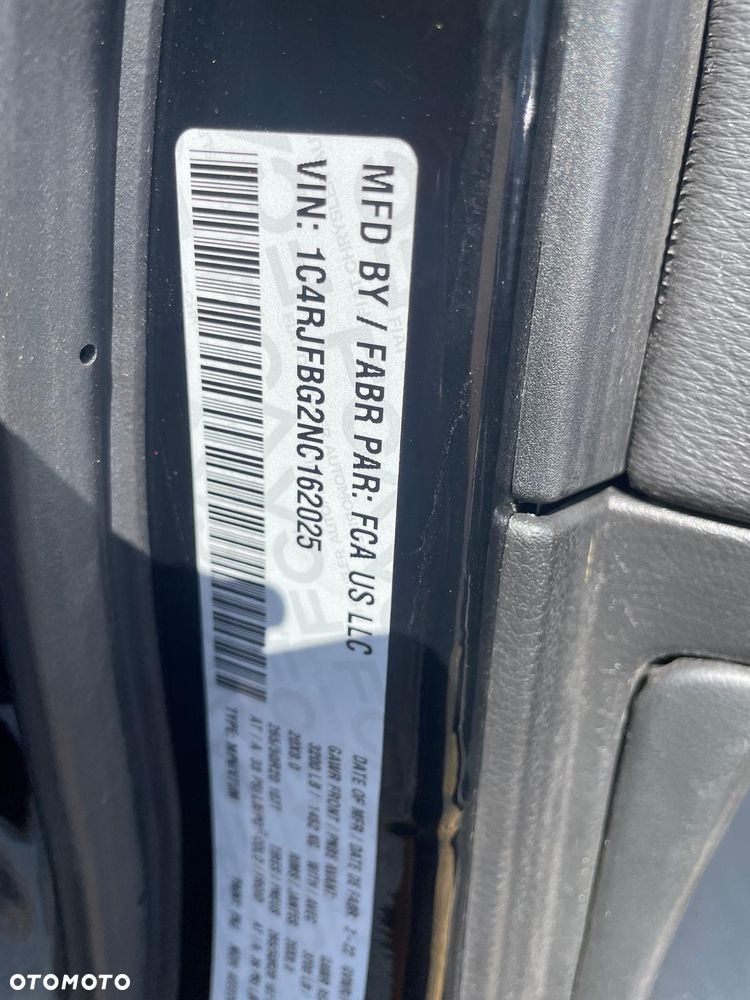 Jeep Grand Cherokee - 10