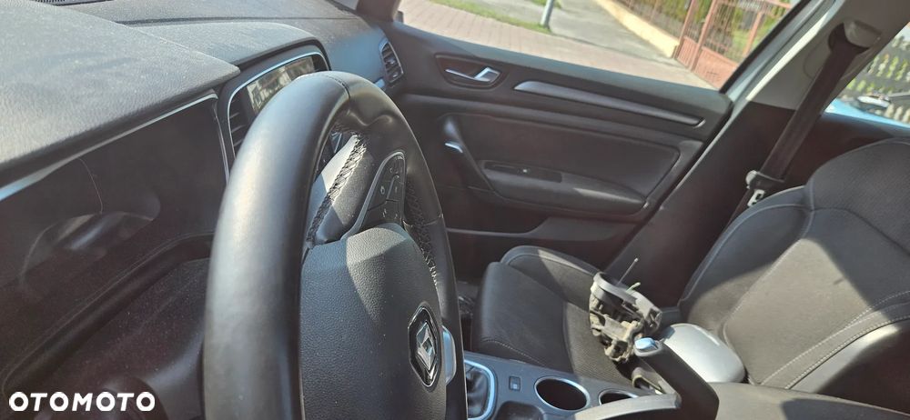Renault Megane 1.5 Blue dCi Intens - 9