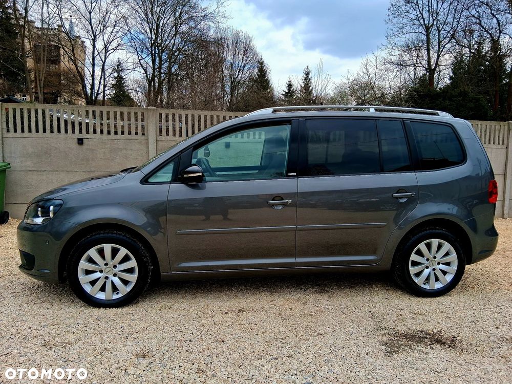 Volkswagen Touran 2.0 TDI DPF BlueMotion Technology STYLE - 5