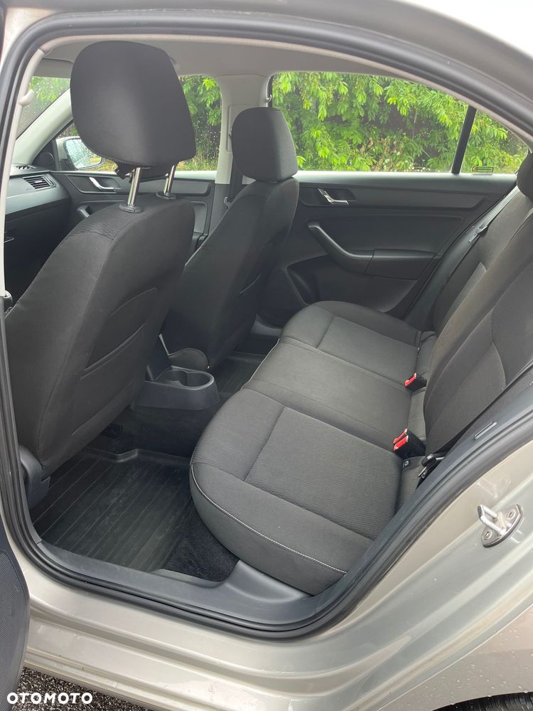 Skoda RAPID - 6