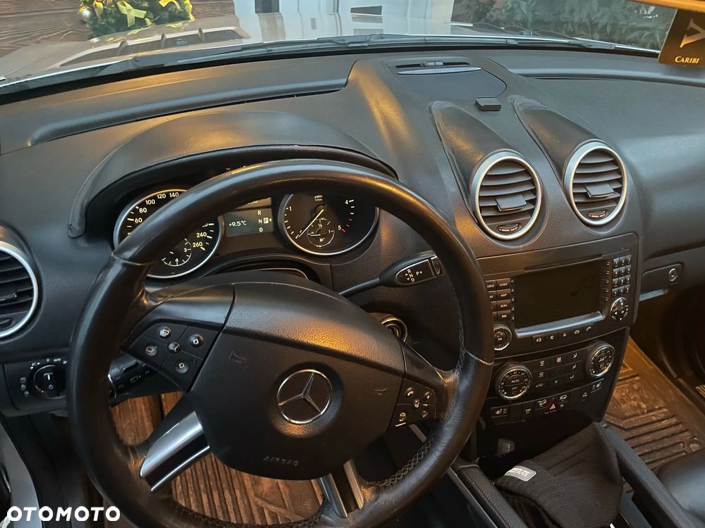 Mercedes-Benz ML - 7