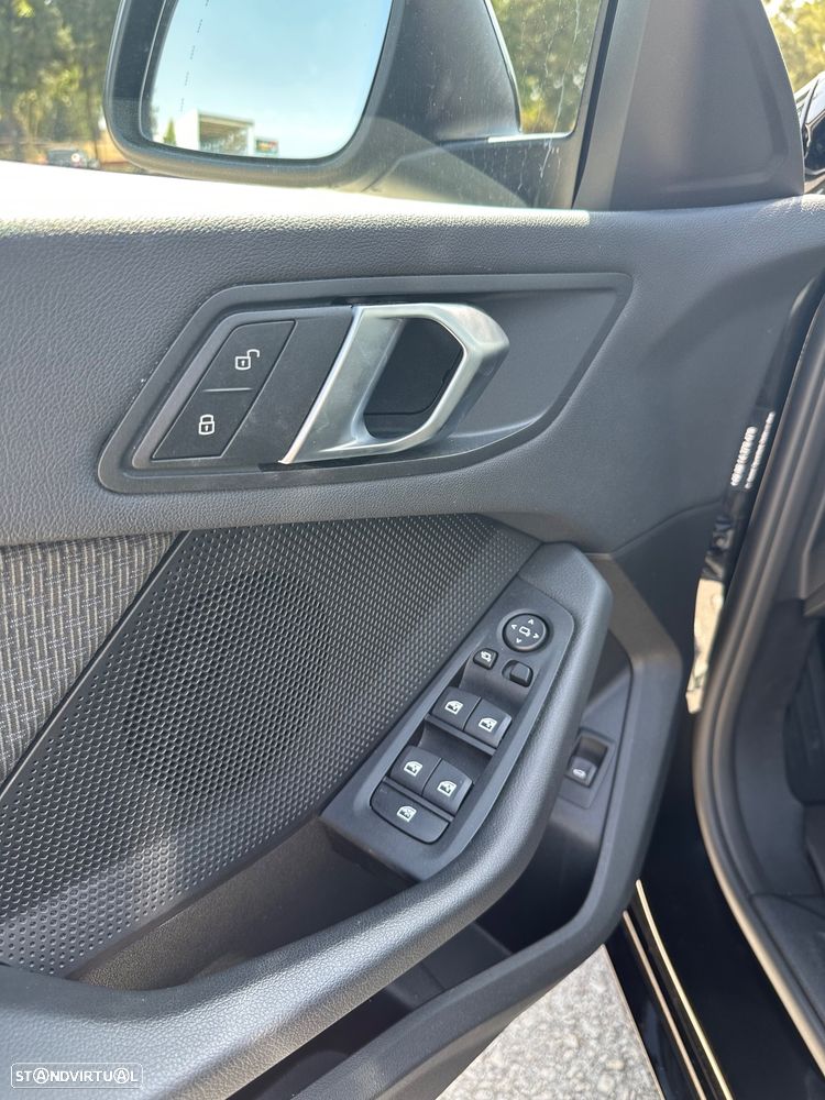 BMW 116 i Advantage — fotografia 22