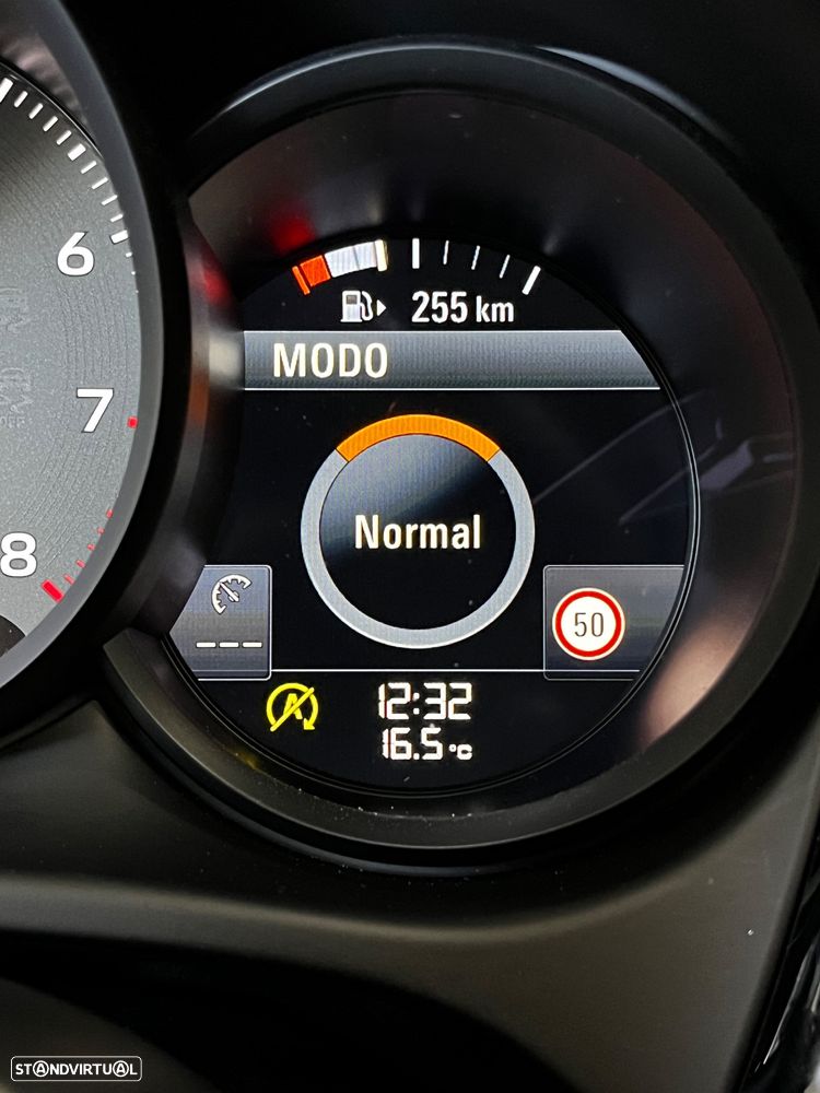 Porsche Macan S - 27