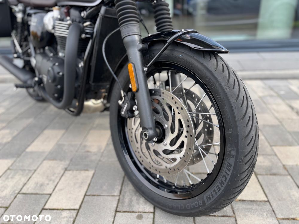 Triumph Bonneville - 12