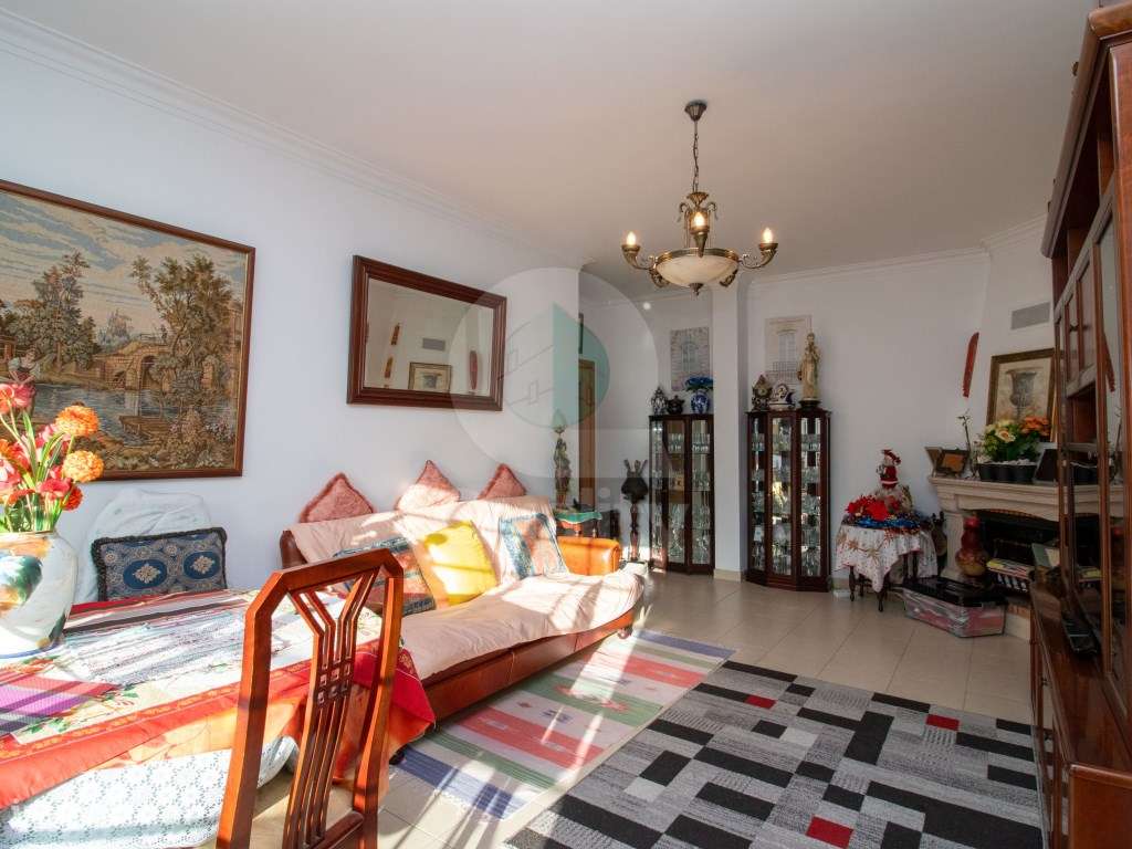 T2+2 Duplex com Parqueamento - Grande imagem: 3/36