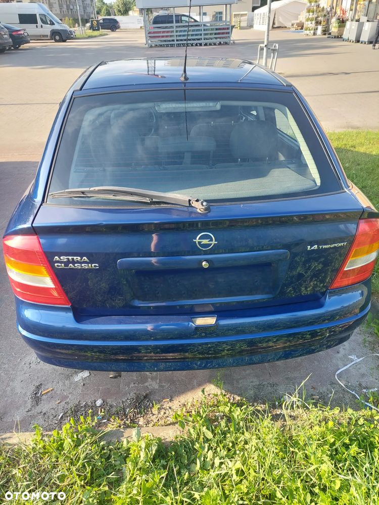 Opel Astra - 4