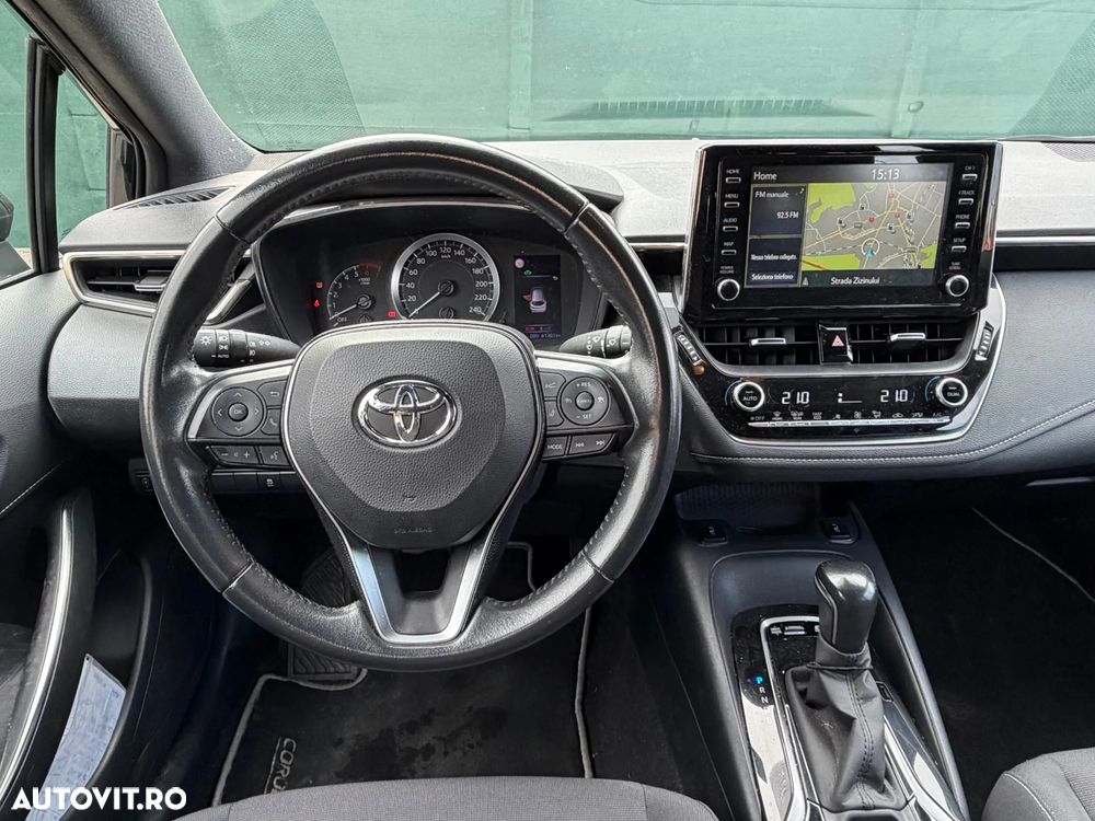 Toyota Corolla 1.8 HSD Business - 18