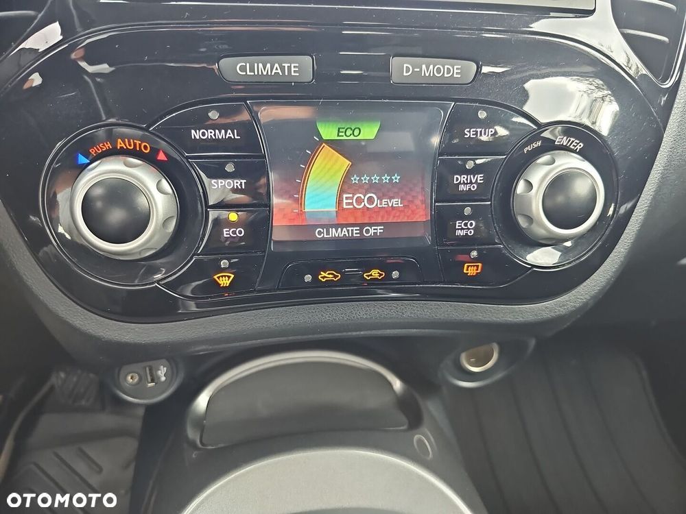 Nissan Juke 1.6 N-Connecta - 24