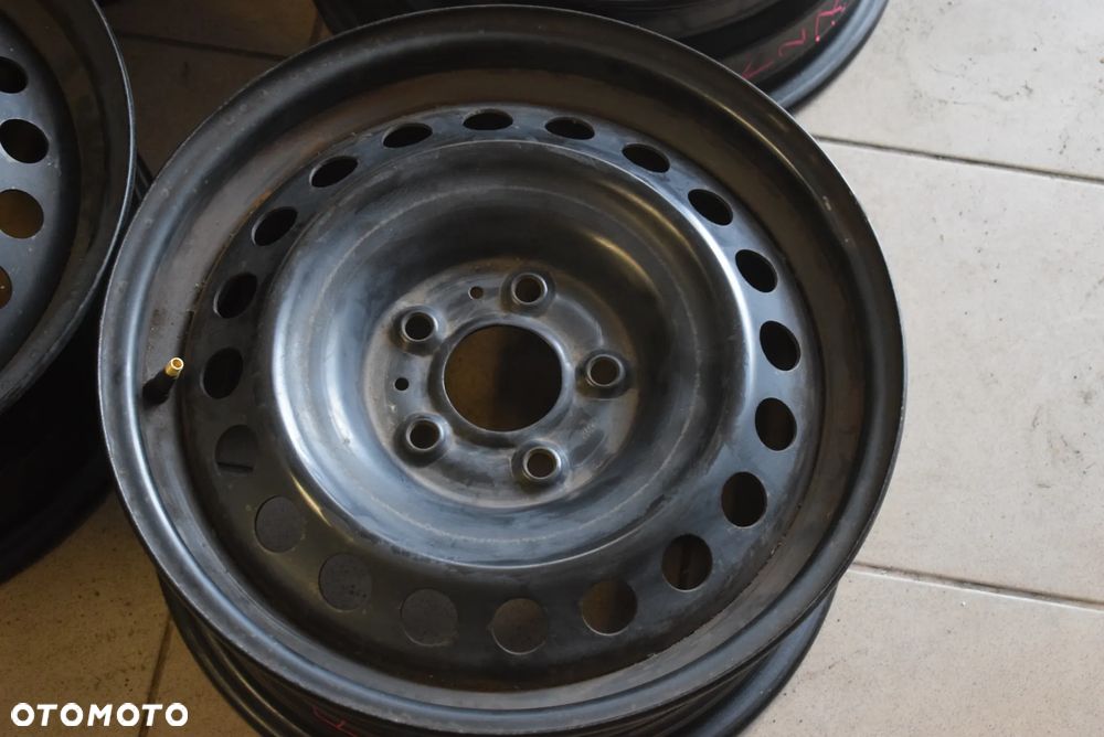 Felgi stalowe stalówki Nissan Qashqai 6,5x16 5x114,3 R16 - 2