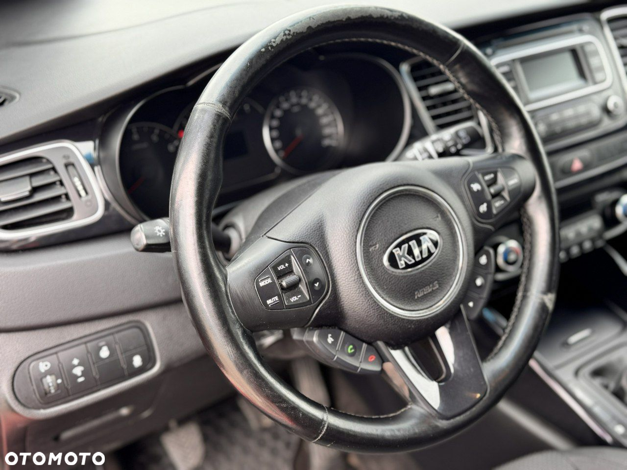 Kia Carens 1.6 GDI XL 7os - 22